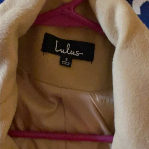 LuLus coat - Picture 2 of 4